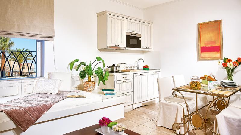 Grecotel Casa Adele מלון דירות 4*